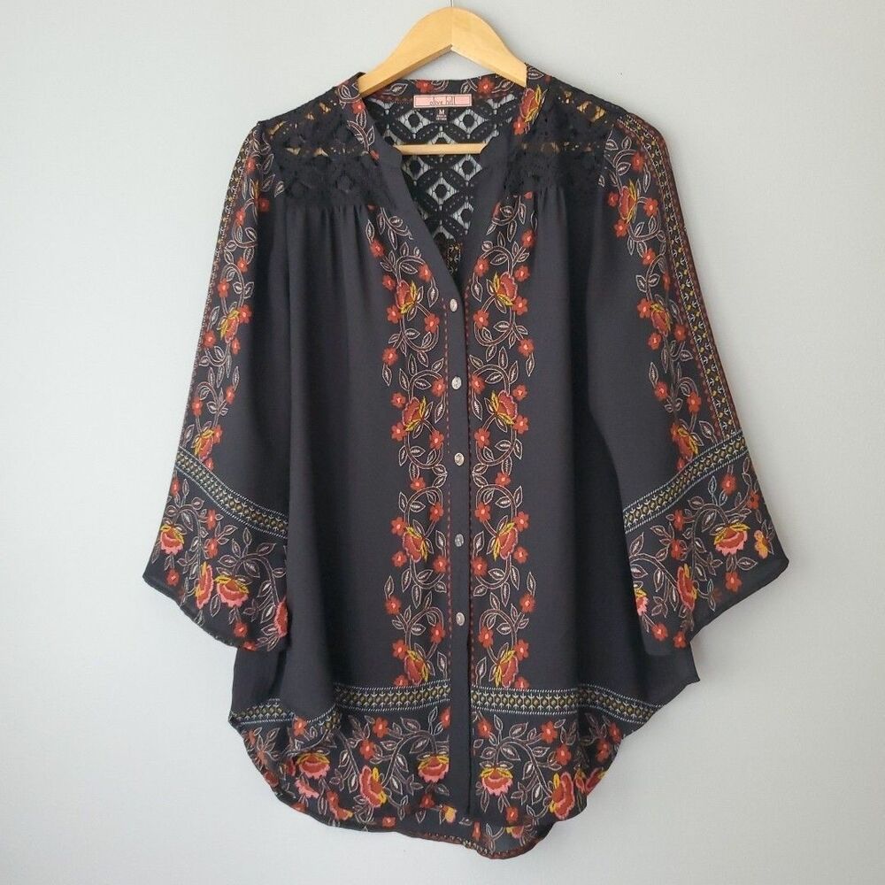 Olive Hill Black Floral Boho V Neck Button Up Lace Back Blouse Womens Medium